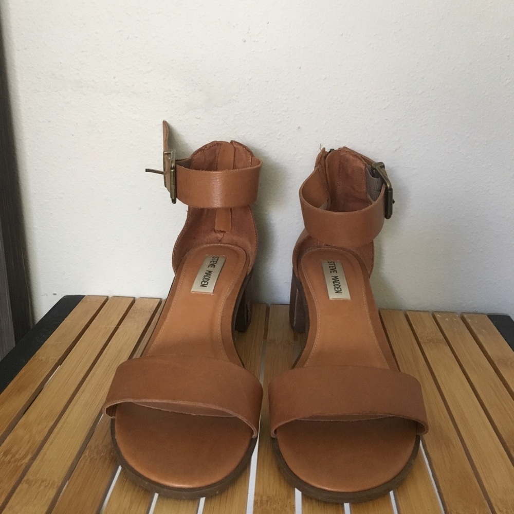 steve madden chunky heel sandals
